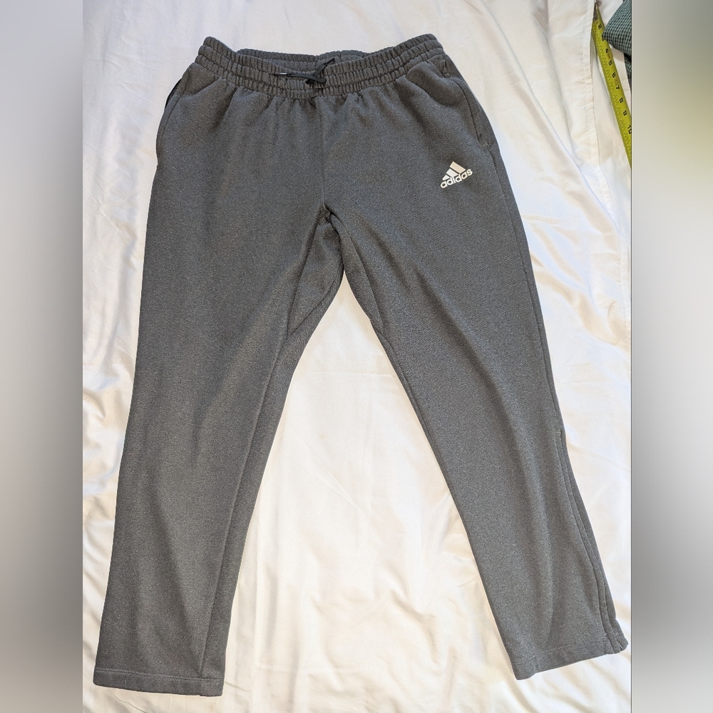 Adidas Men's XL Gray Straight Leg Joggers With Zipper Pockets